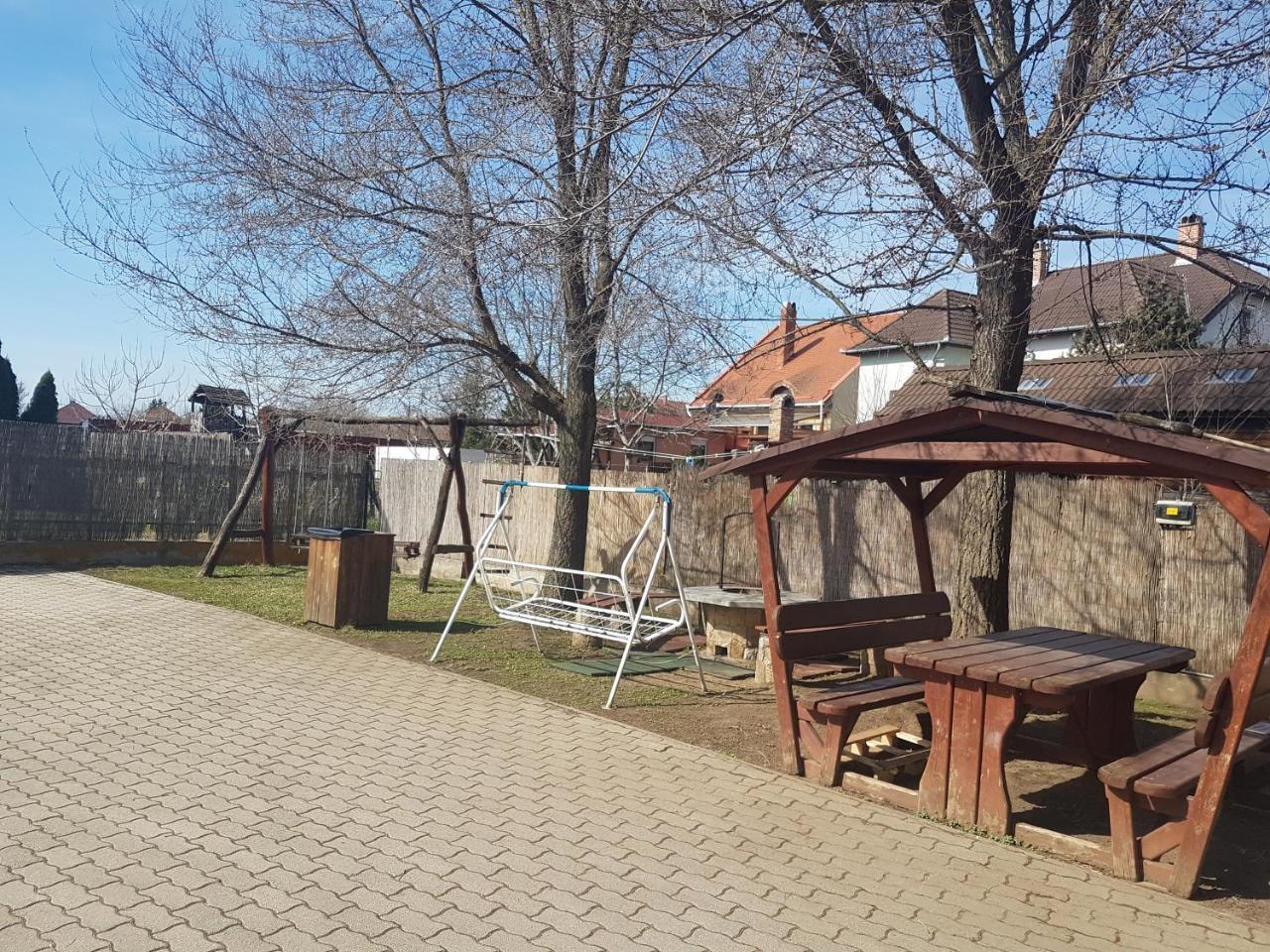 Fischer Apartman 2 Hajduszoboszlo Exterior foto